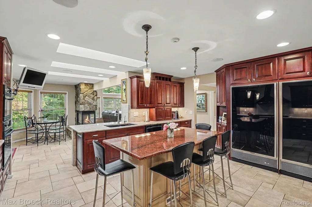 3794 Shellmarr Lane Bloomfield Hills City MI 48302