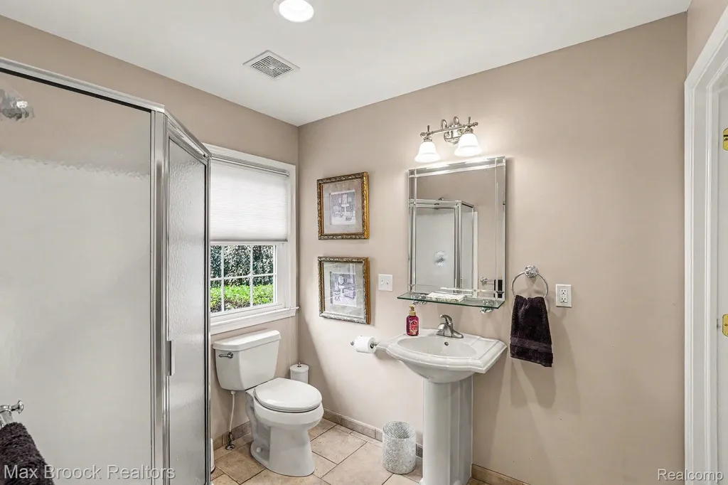 3794 Shellmarr Lane Bloomfield Hills City MI 48302