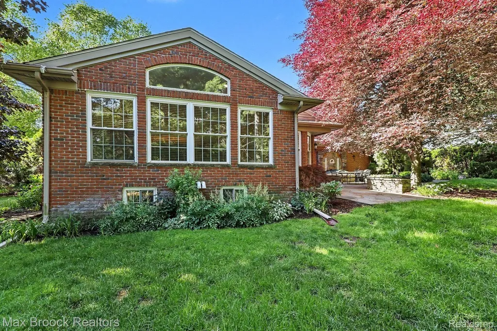 3794 Shellmarr Lane Bloomfield Hills City MI 48302