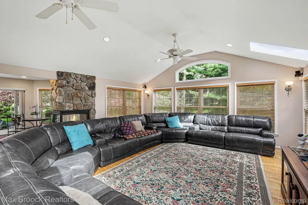 3794 Shellmarr Lane Bloomfield Hills City MI 48302