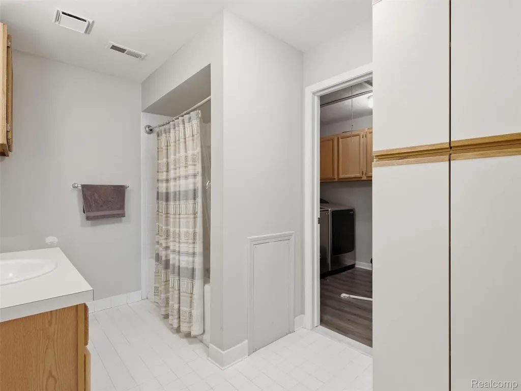 23648 Cottrell Street Clinton Charter Township MI 48035