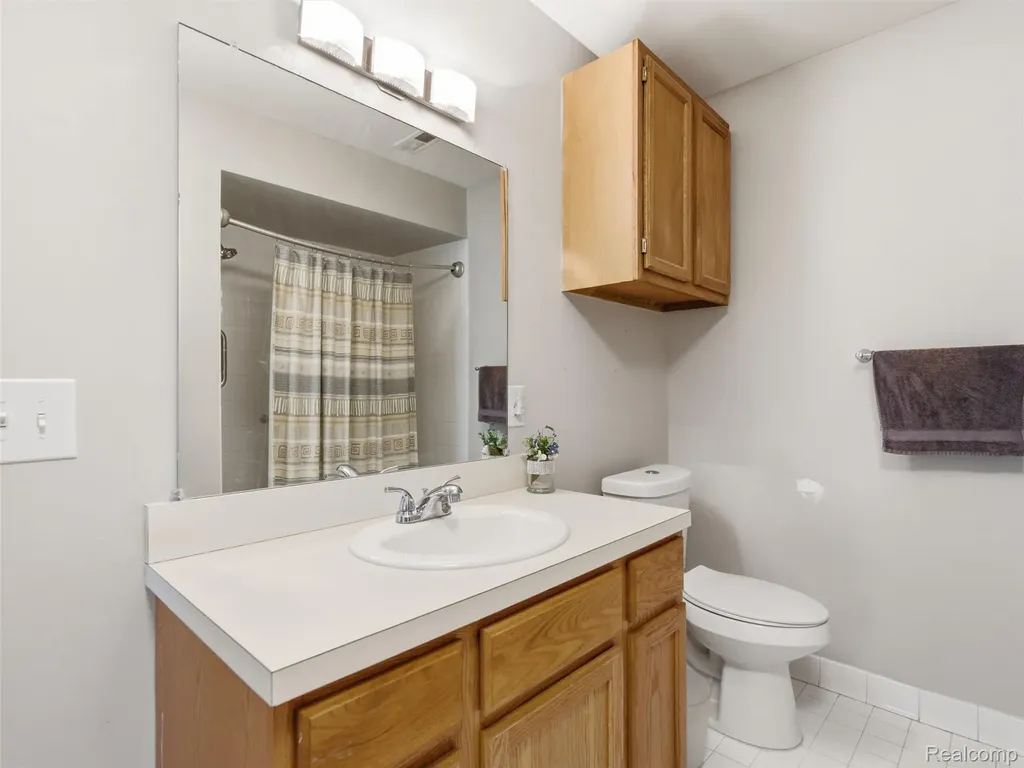 23648 Cottrell Street Clinton Charter Township MI 48035