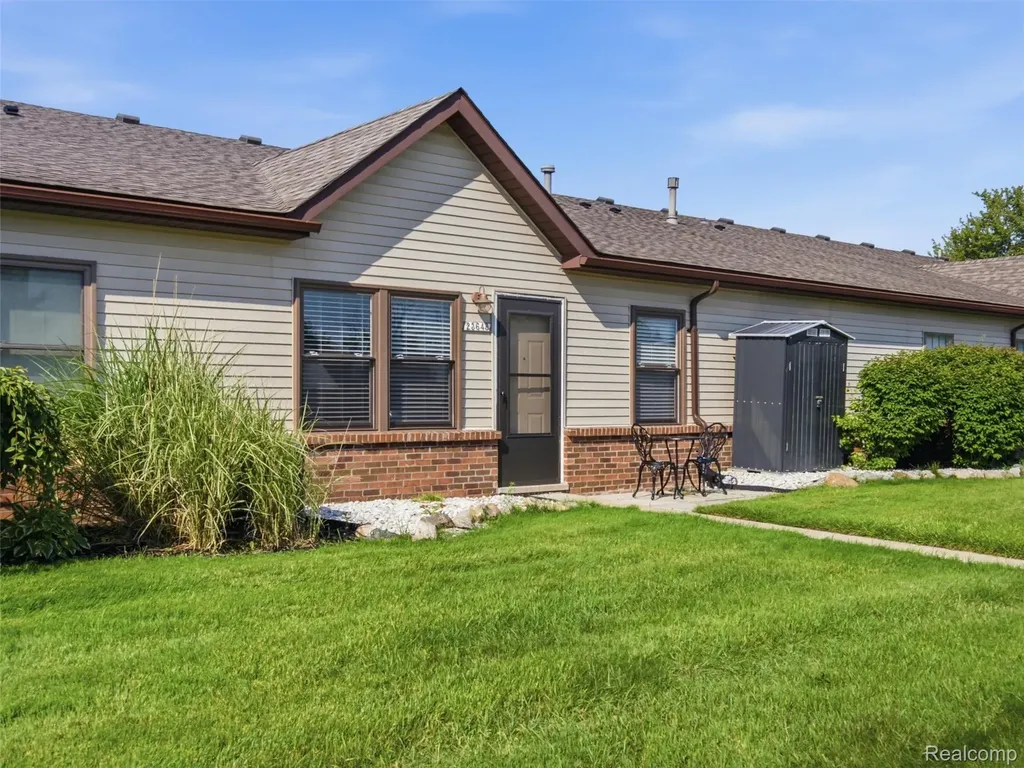 23648 Cottrell Street Clinton Charter Township MI 48035