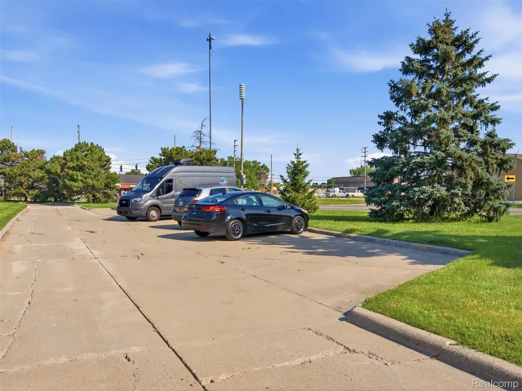 23648 Cottrell Street Clinton Charter Township MI 48035