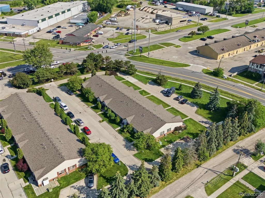 23648 Cottrell Street Clinton Charter Township MI 48035