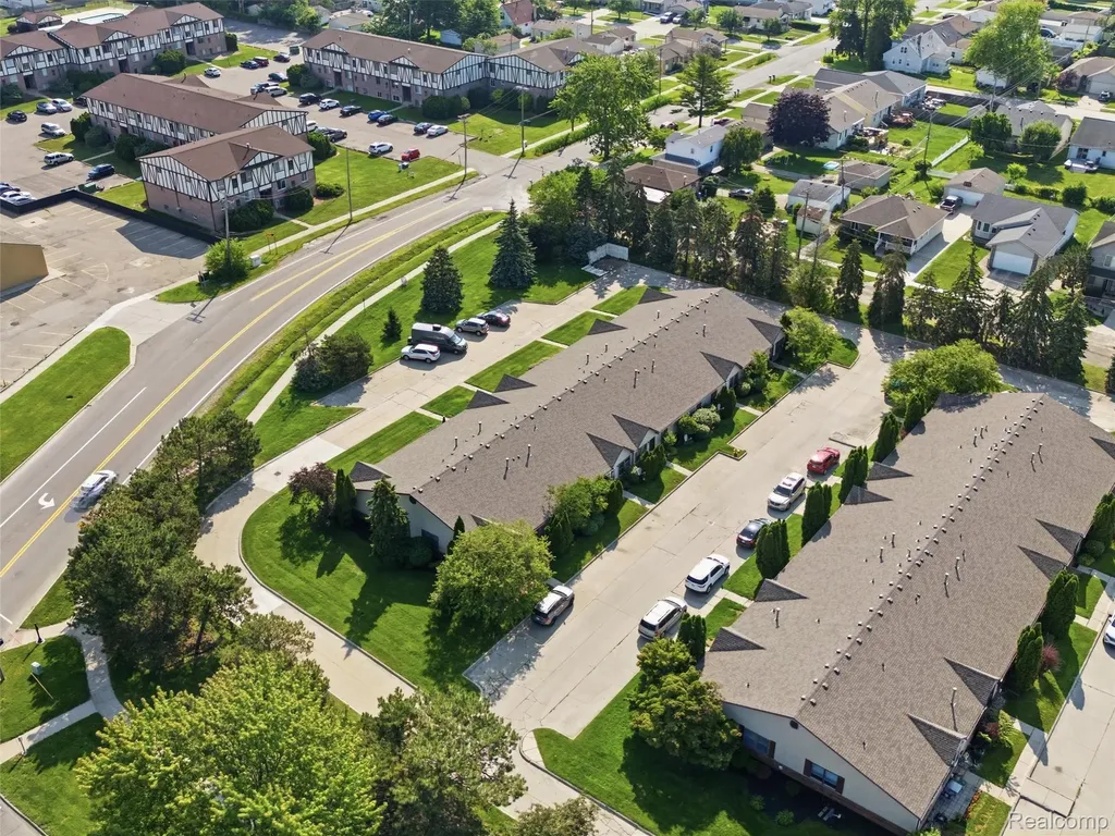 23648 Cottrell Street Clinton Charter Township MI 48035