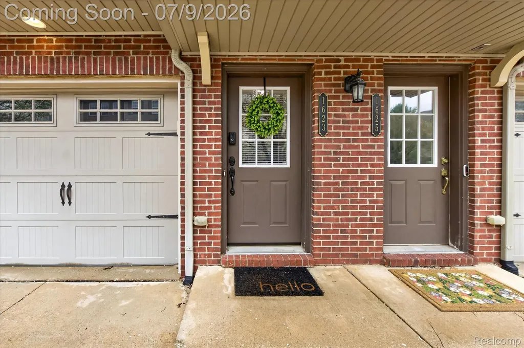 1623 Red Hickory Court Howell Township MI 48855