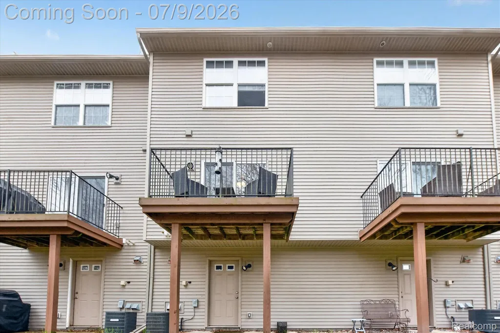 1623 Red Hickory Court Howell Township MI 48855