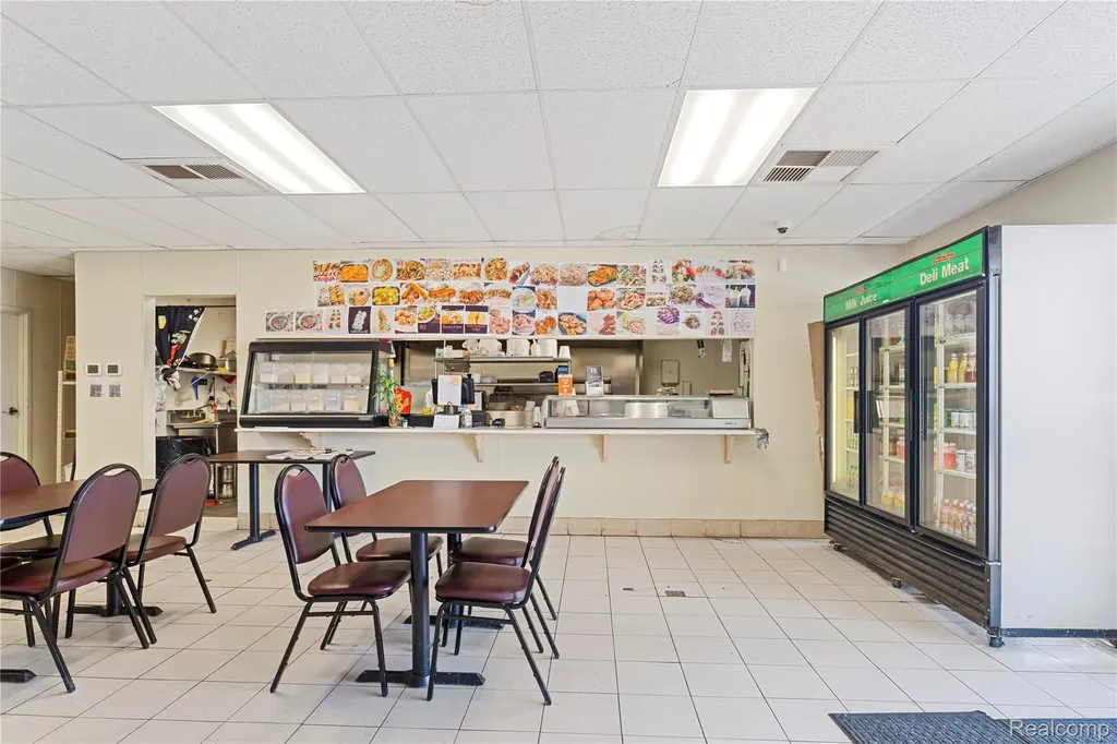 2510 Dixie Highway Waterford Charter Township MI 48328