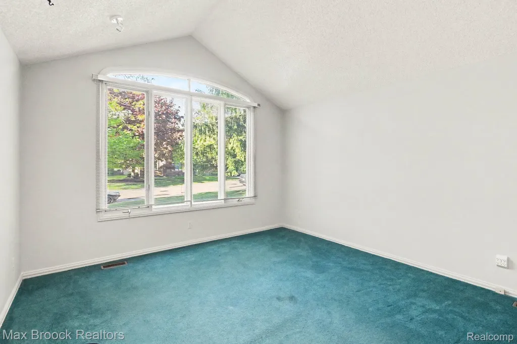 21850 Dover Court Beverly Hills Village MI 48025