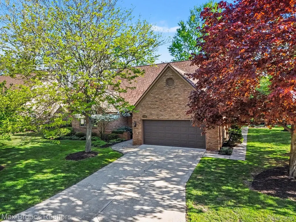 21850 Dover Court Beverly Hills Village MI 48025