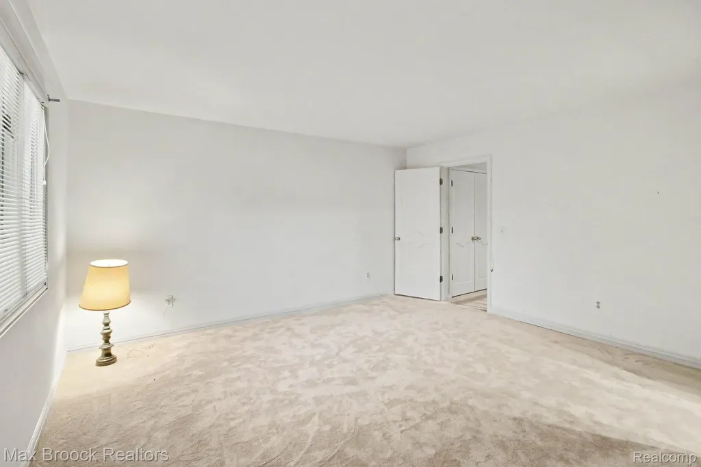 21850 Dover Court Beverly Hills Village MI 48025