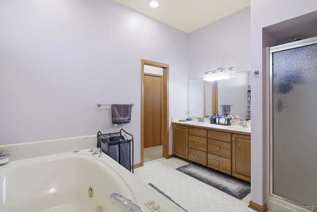 8488 Annette Avenue Grosse Ile Township MI 48138