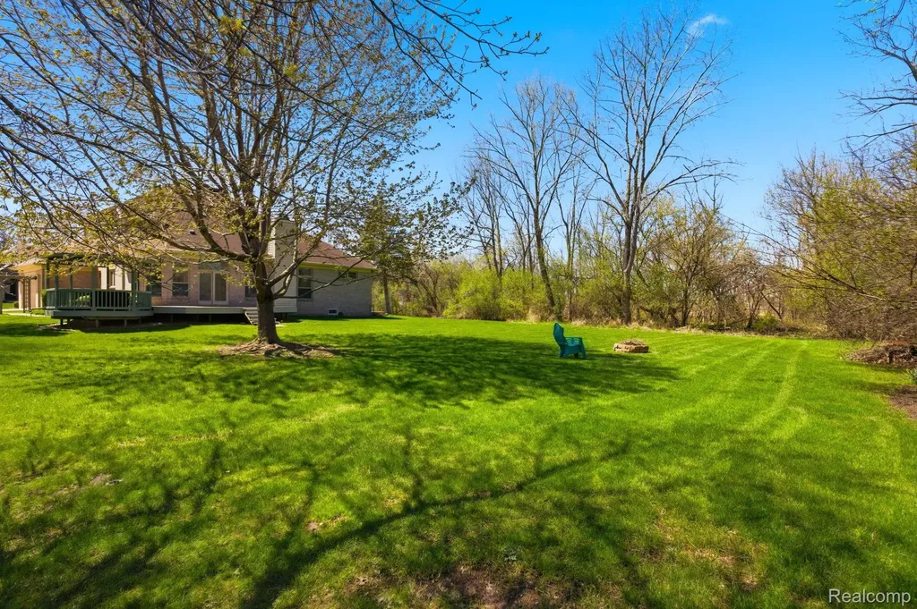 8488 Annette Avenue Grosse Ile Township MI 48138