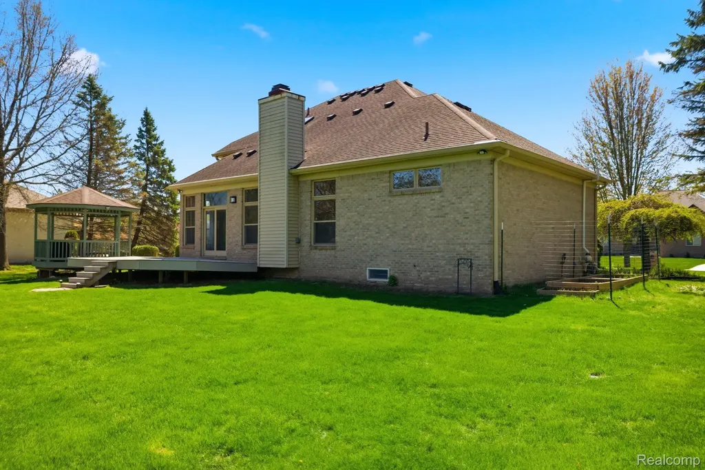 8488 Annette Avenue Grosse Ile Township MI 48138