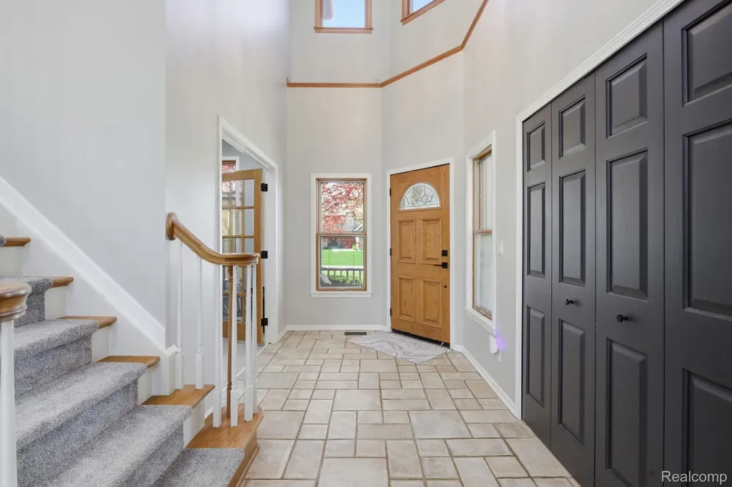 8488 Annette Avenue Grosse Ile Township MI 48138
