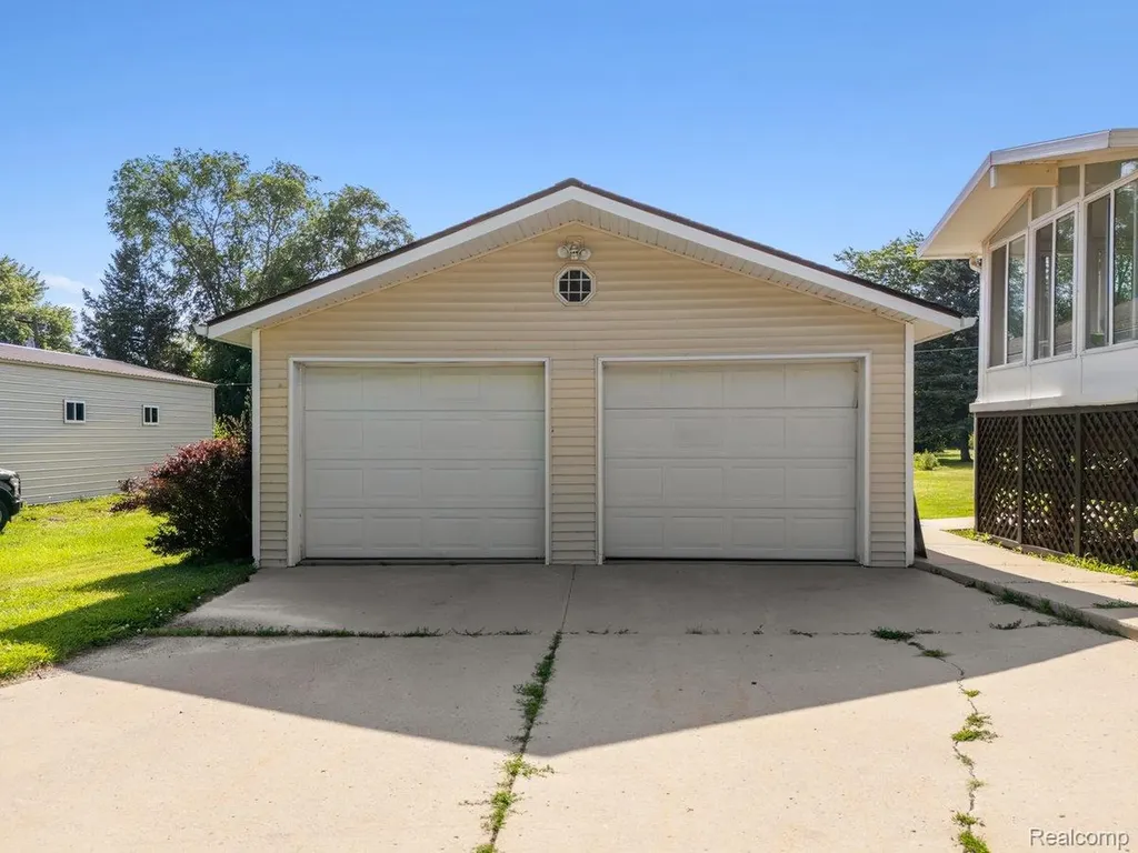 3381 N Fleming Road Howell Township MI 48836