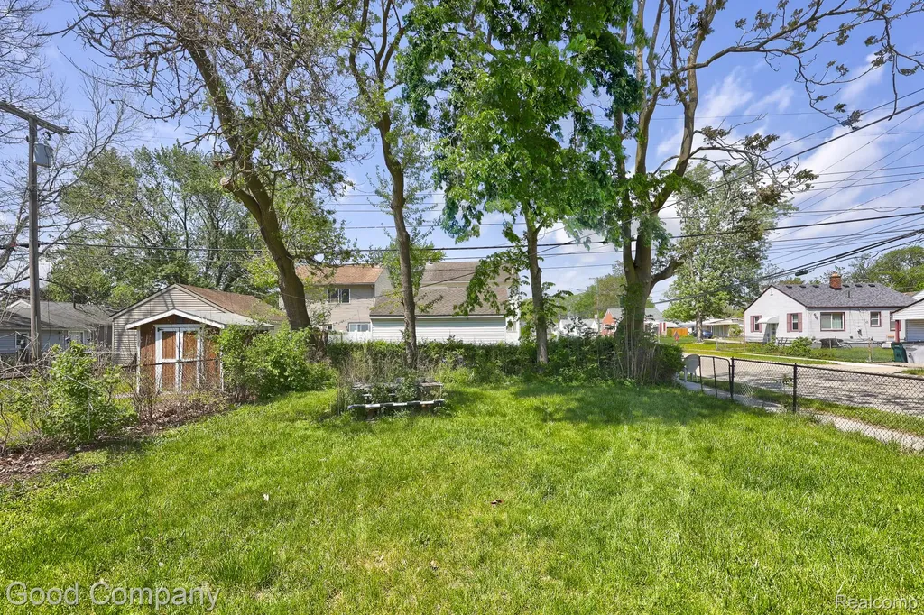 23465 Hazelwood Avenue Hazel Park City MI 48030