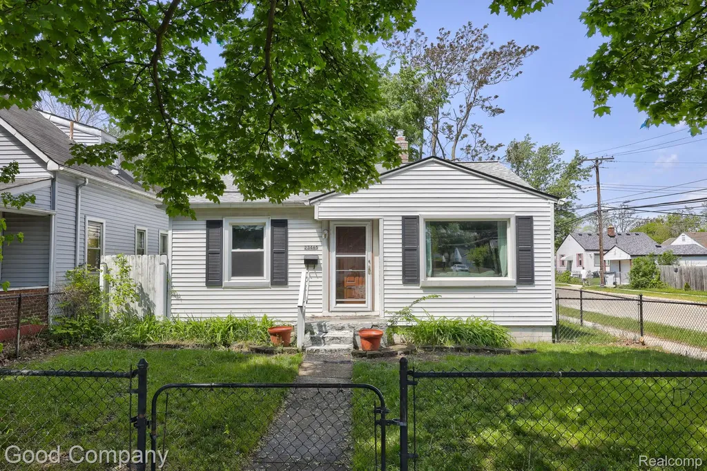 23465 Hazelwood Avenue Hazel Park City MI 48030