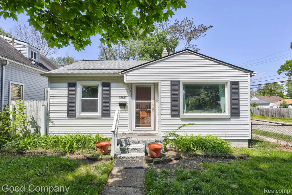 23465 Hazelwood Avenue Hazel Park City MI 48030