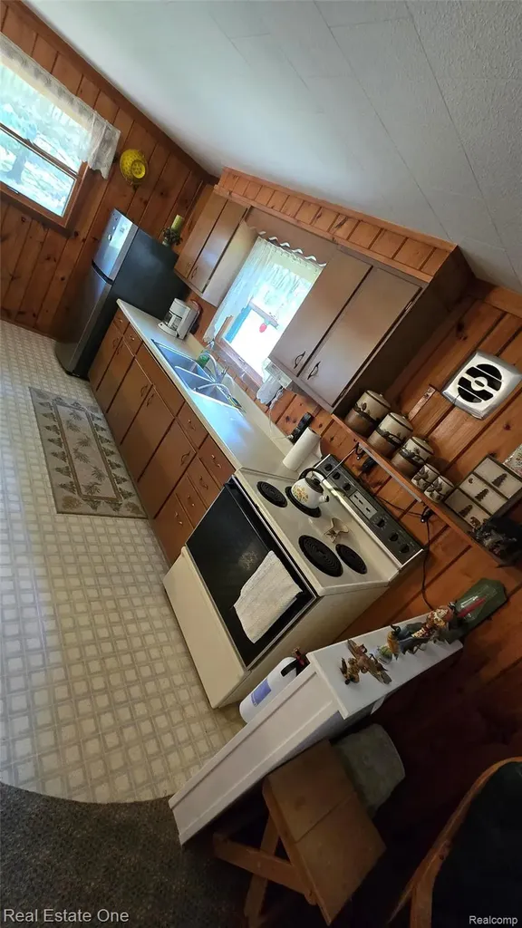 4233 N Pheasant Road Alcona Township MI 48742