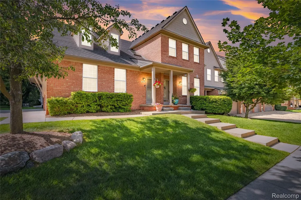 56635 Longhorn Drive Shelby Charter Township MI 48316