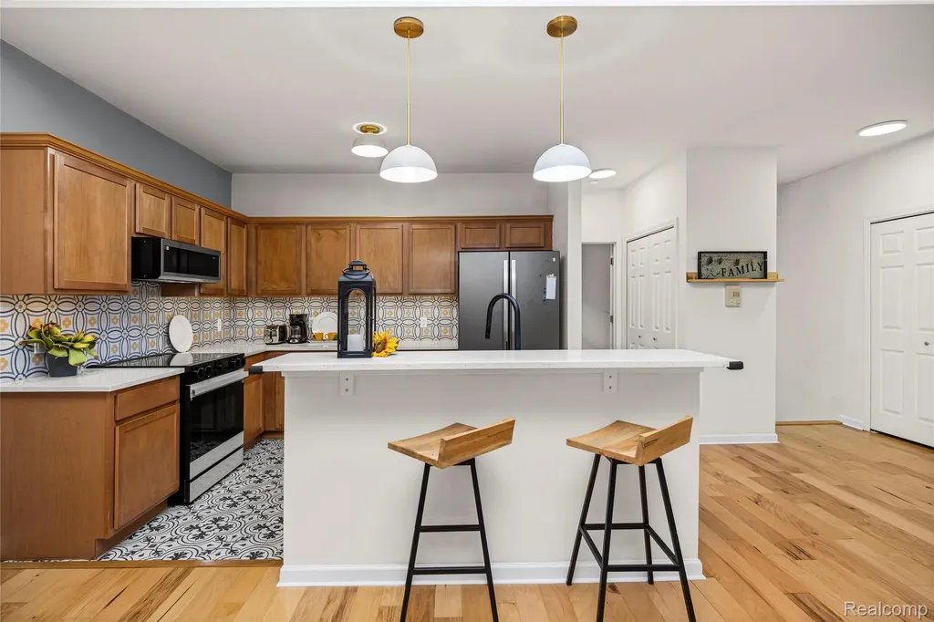 56635 Longhorn Drive Shelby Charter Township MI 48316