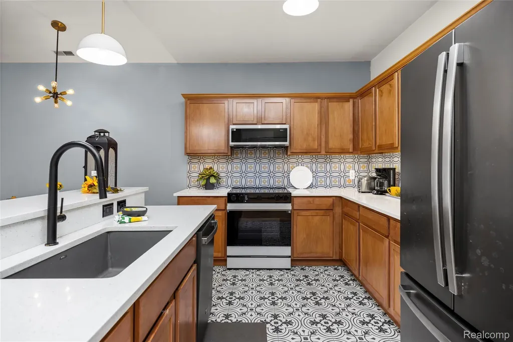 56635 Longhorn Drive Shelby Charter Township MI 48316