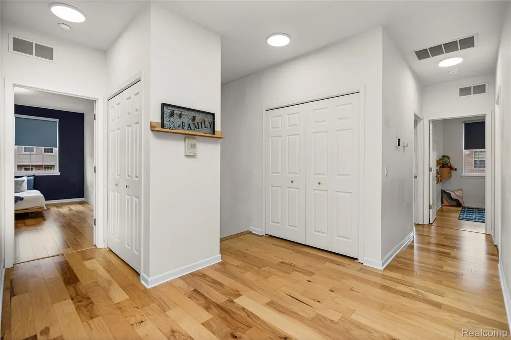 56635 Longhorn Drive Shelby Charter Township MI 48316