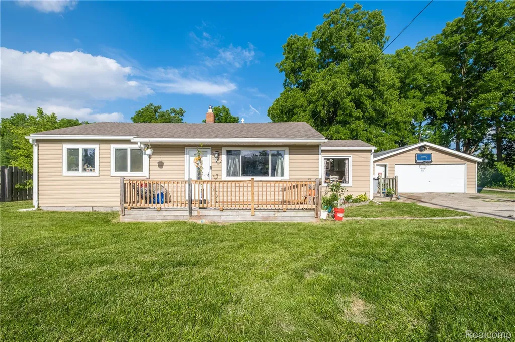 3431 Griffith Court Burton City MI 48529