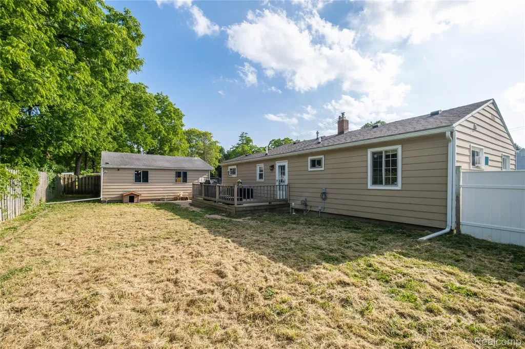 3431 Griffith Court Burton City MI 48529