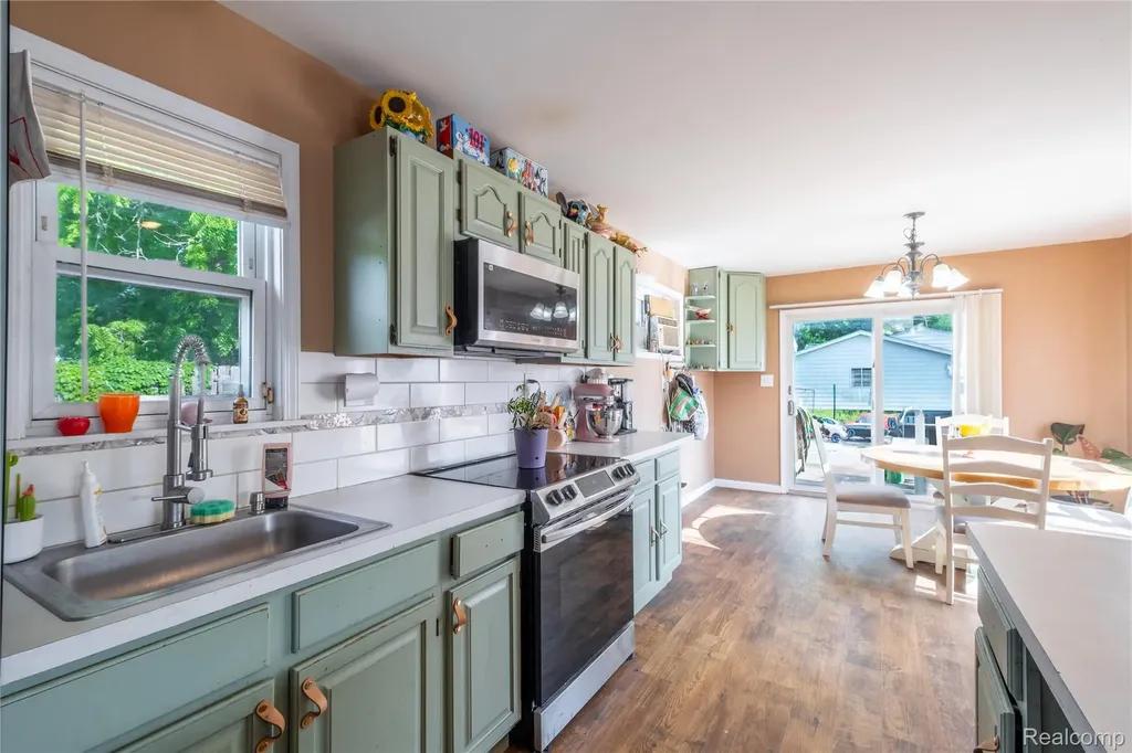 3431 Griffith Court Burton City MI 48529