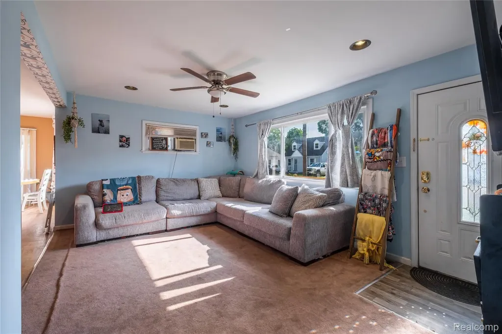 3431 Griffith Court Burton City MI 48529