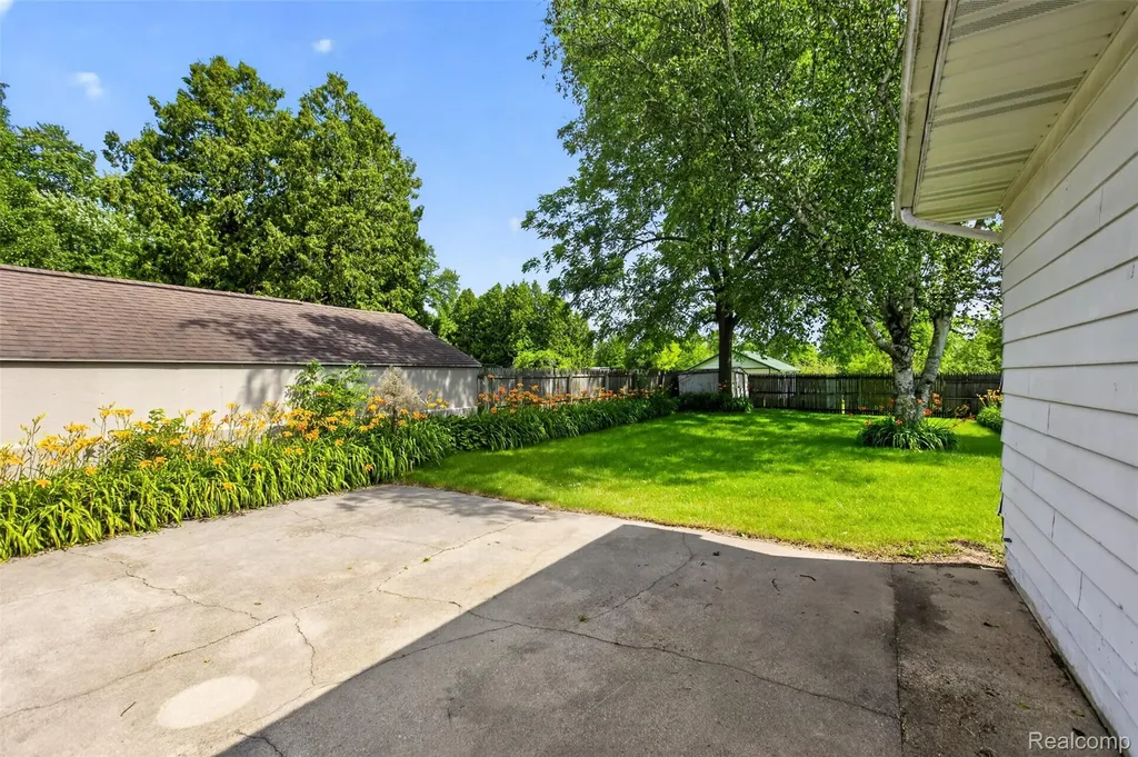 4322 Baker Road Bridgeport Charter Township MI 48722