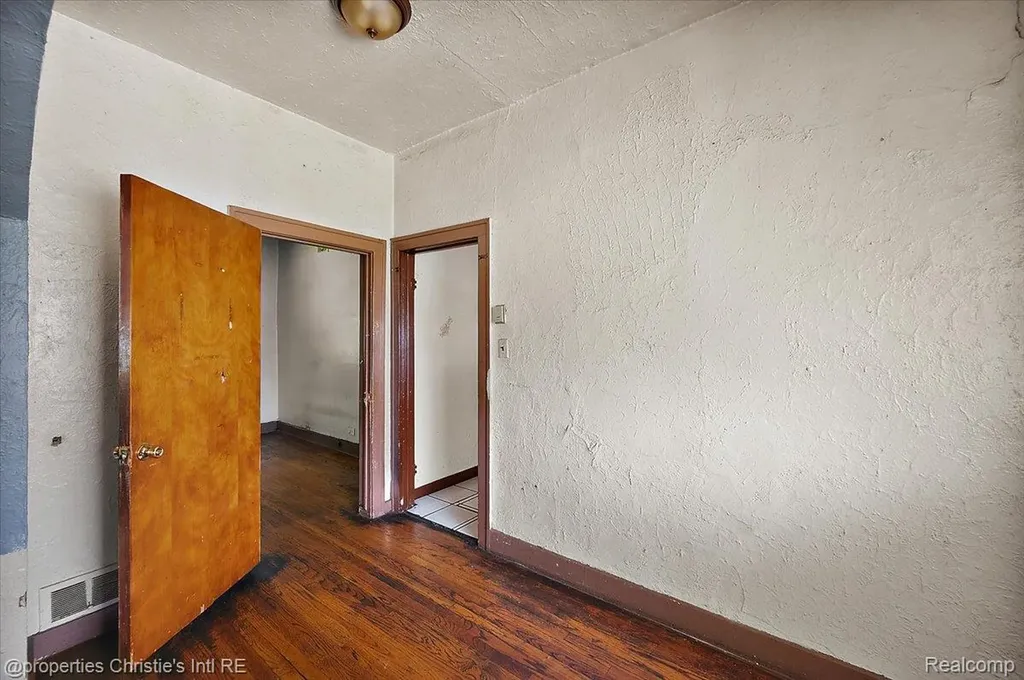 20127 Birwood Street Detroit City MI 48221