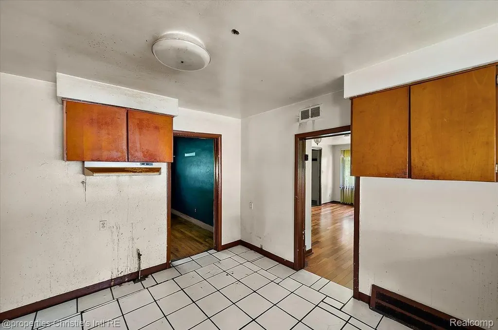 20127 Birwood Street Detroit City MI 48221