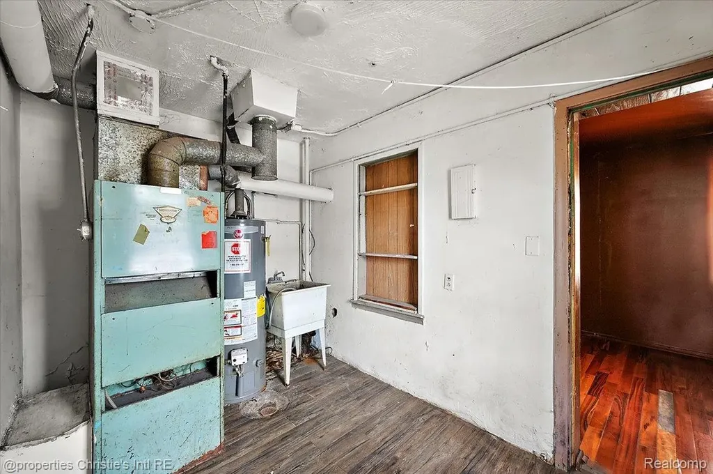 20127 Birwood Street Detroit City MI 48221