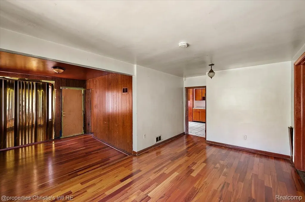 20127 Birwood Street Detroit City MI 48221