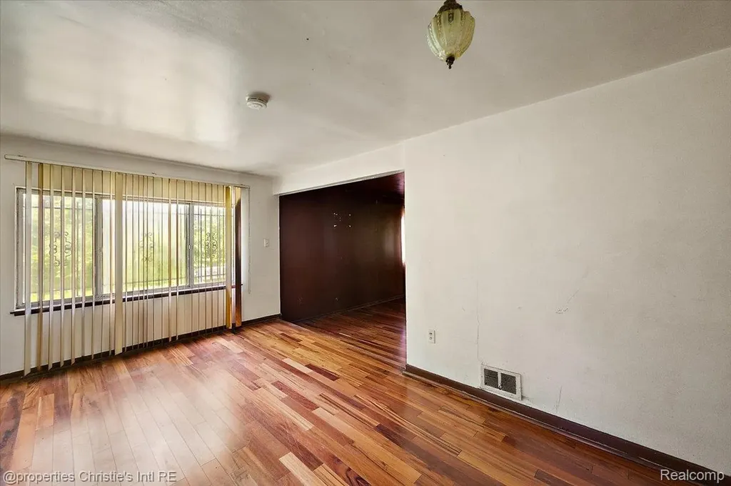 20127 Birwood Street Detroit City MI 48221
