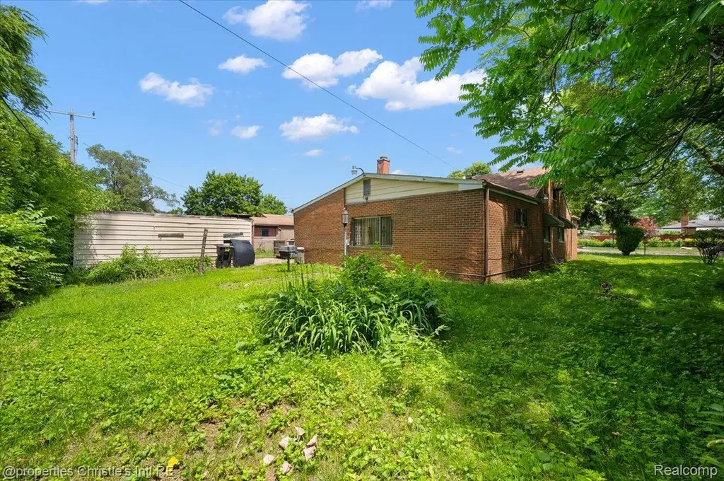 20127 Birwood Street Detroit City MI 48221
