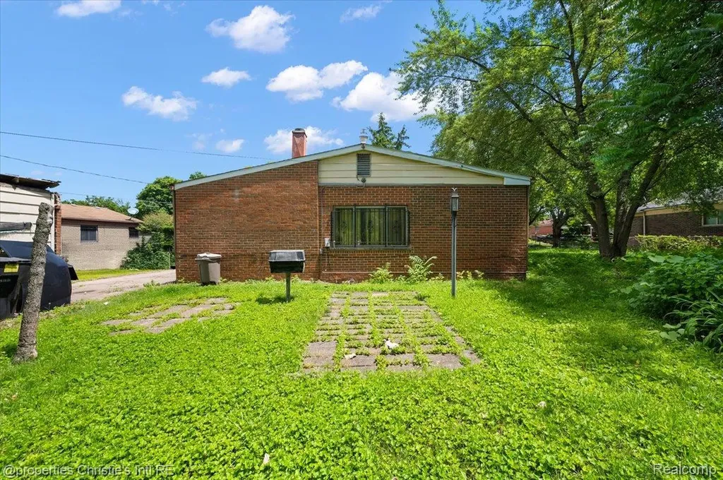 20127 Birwood Street Detroit City MI 48221