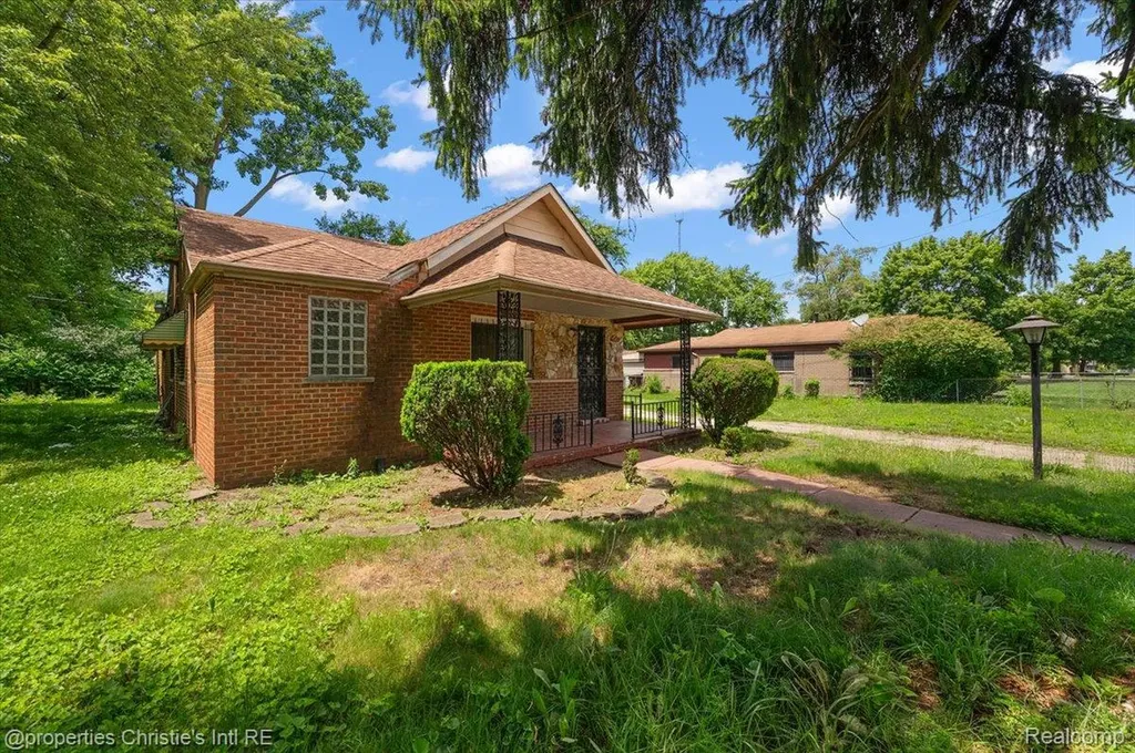 20127 Birwood Street Detroit City MI 48221