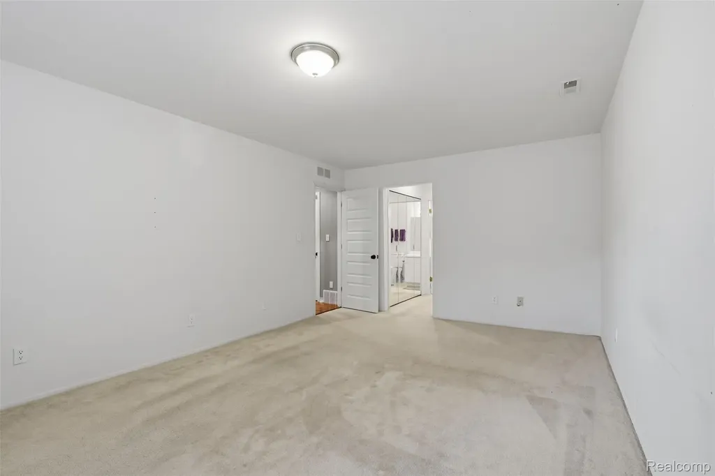 29726 Pine Ridge Circle Farmington City MI 48331