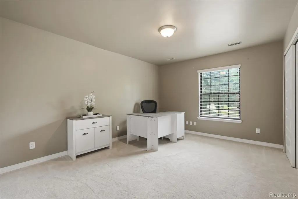 29726 Pine Ridge Circle Farmington City MI 48331