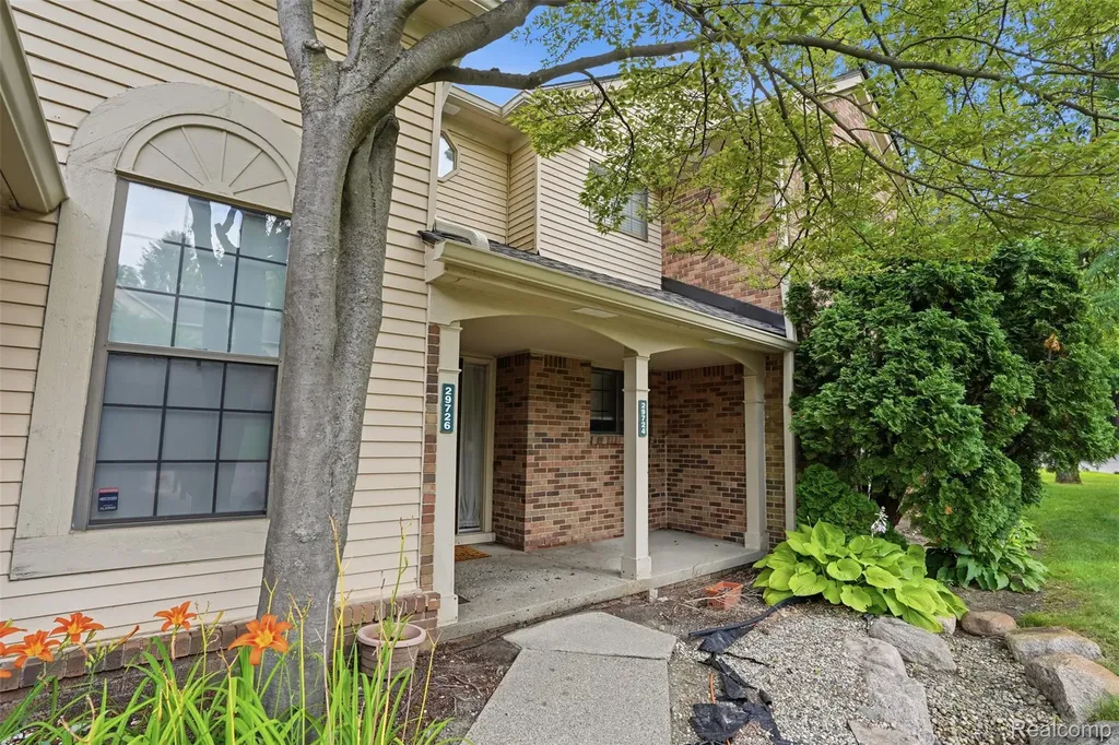 29726 Pine Ridge Circle Farmington City MI 48331
