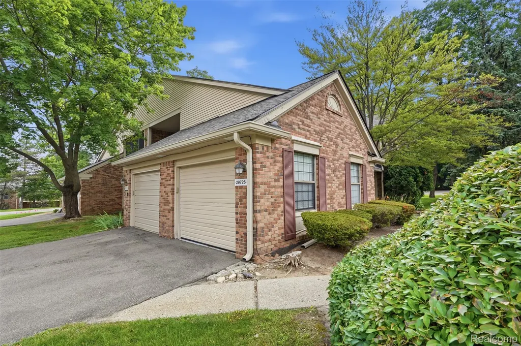 29726 Pine Ridge Circle Farmington City MI 48331