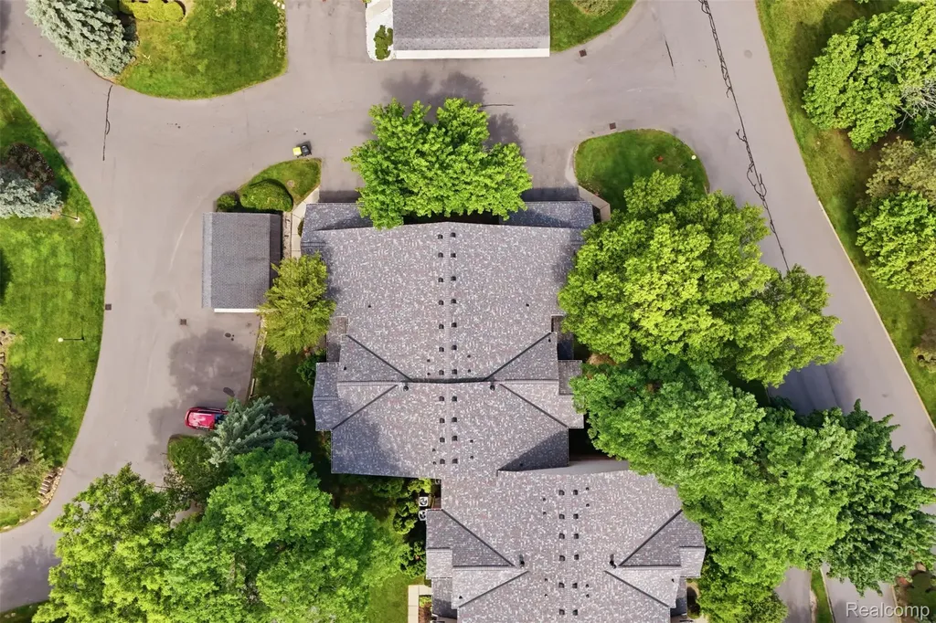 29726 Pine Ridge Circle Farmington City MI 48331