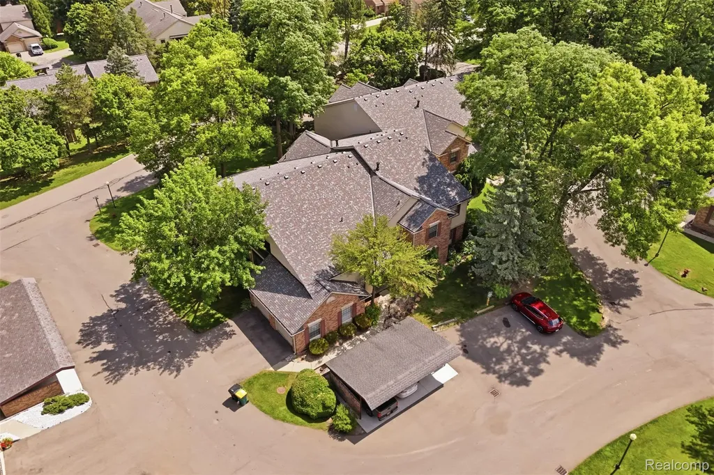 29726 Pine Ridge Circle Farmington City MI 48331