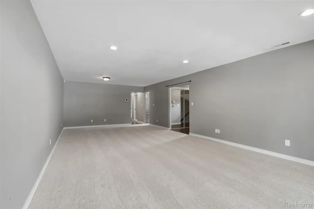 29726 Pine Ridge Circle Farmington City MI 48331