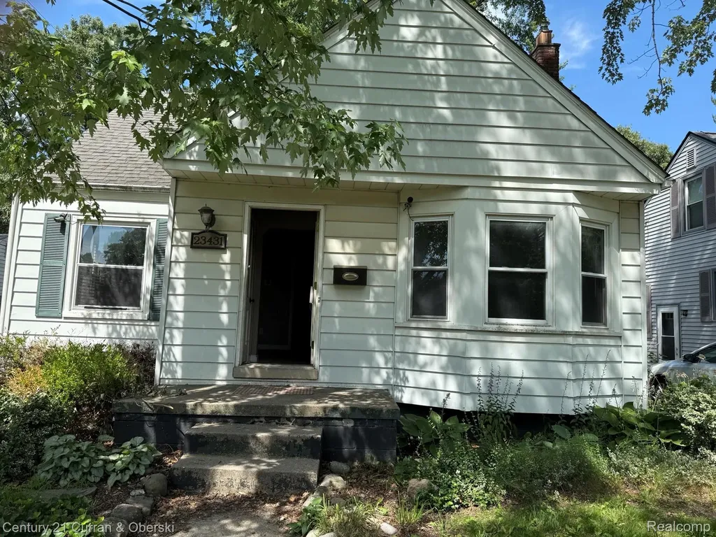 23431 Forest Street Oak Park City MI 48237